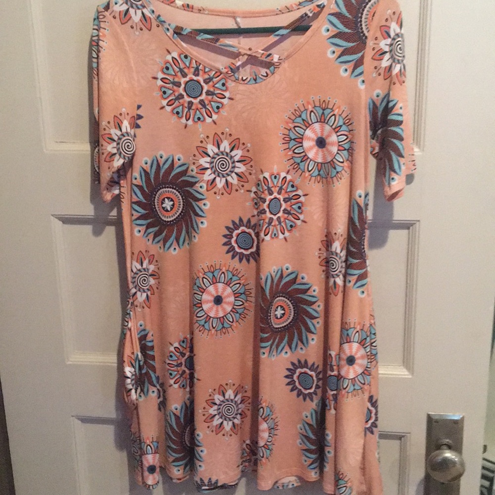 Adorable pocketed tunic